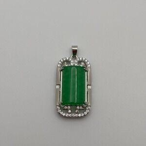 Jadeite Jade Pendant 
Silver Plated‎